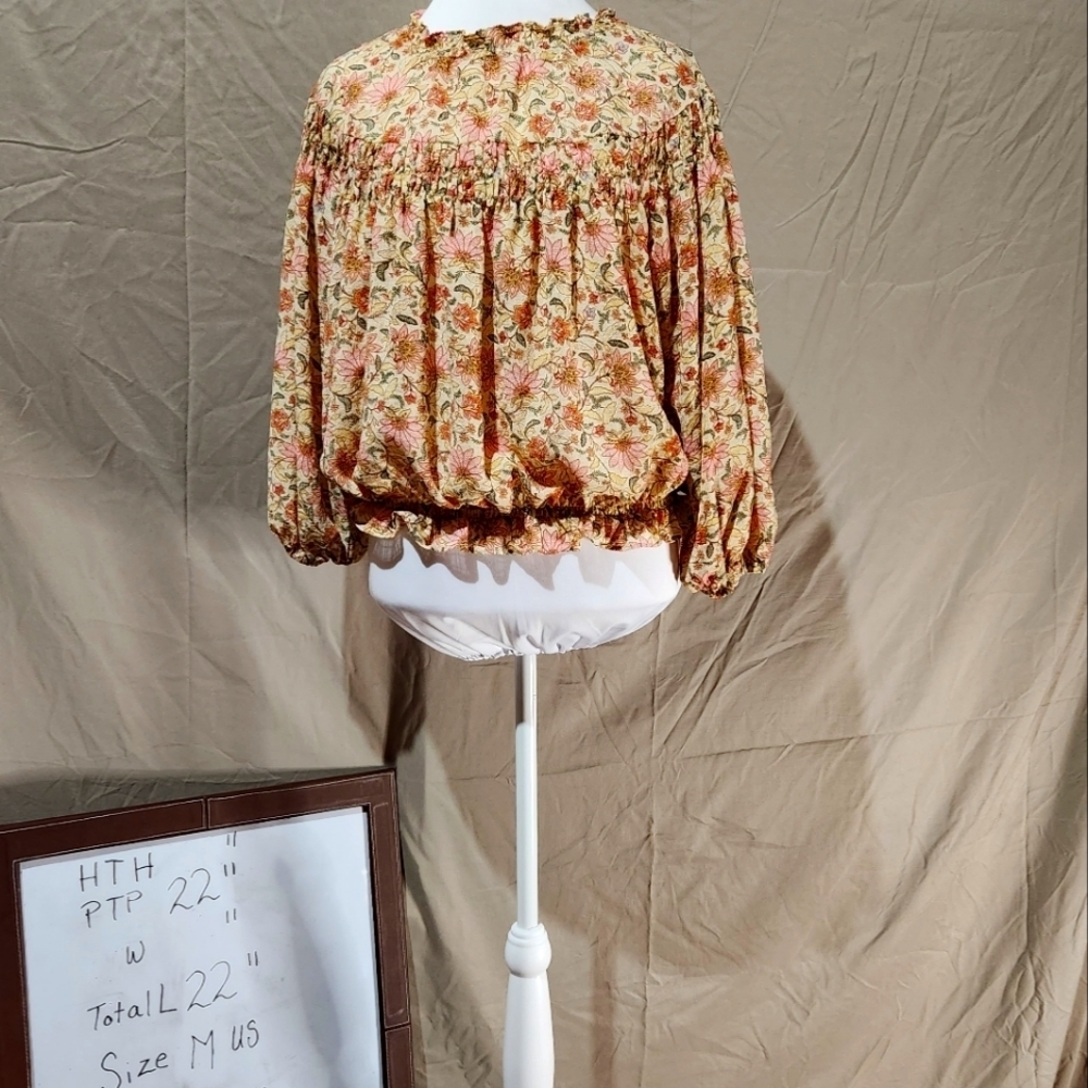 Industry M filmy Calico floral high‎ neck peasant top w fitted waist and cuffs